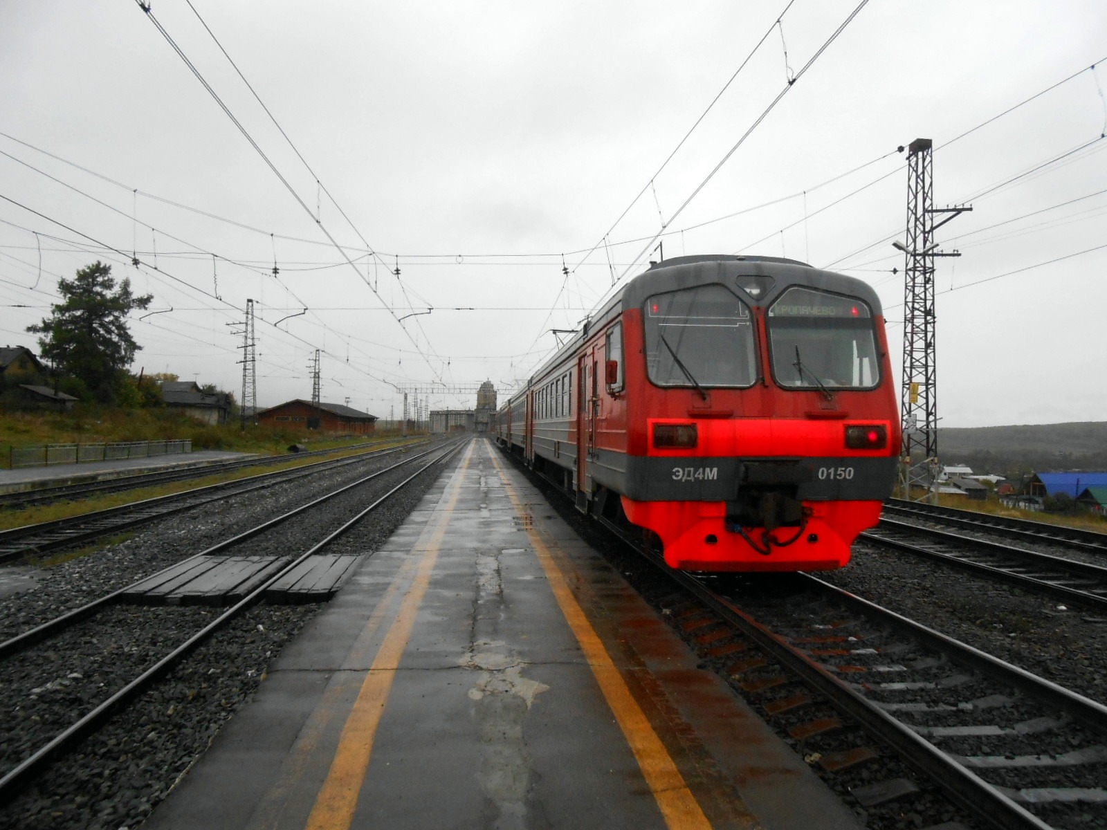 Уфа сулея. Жд вокзал сулея. Поезда. Станция сулея челябинская. Станция кропачево челябинская область.
